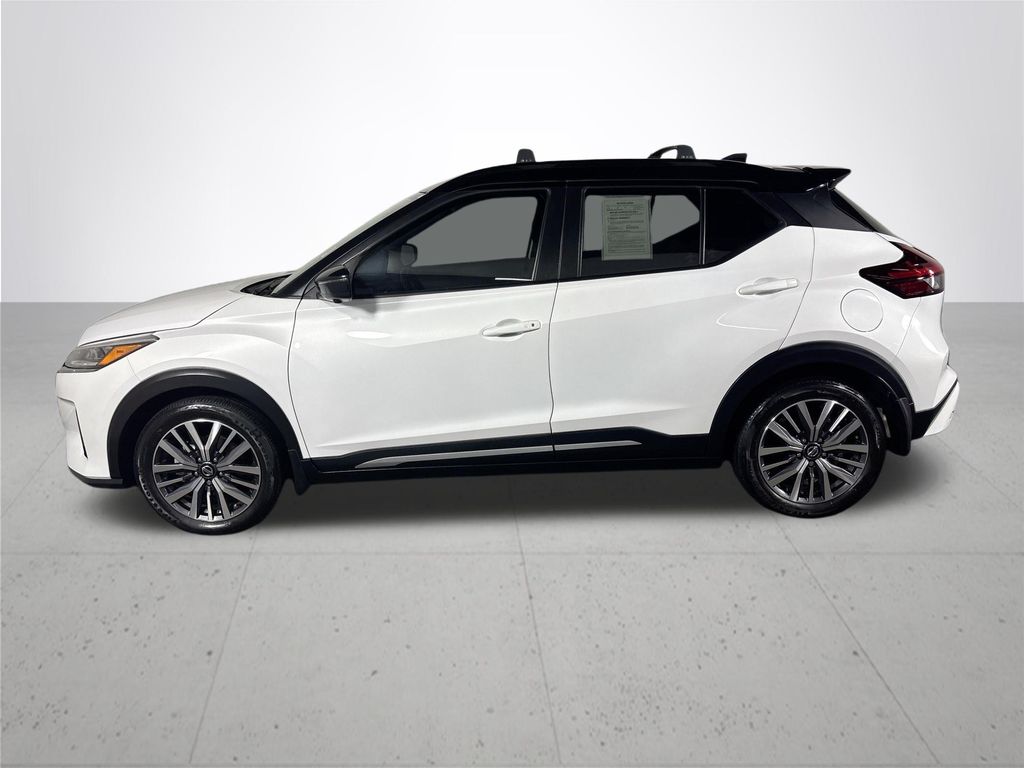 2021 Nissan Kicks SR