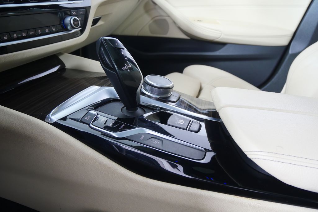 Thumbnail: 2019 BMW 5 Series - 22