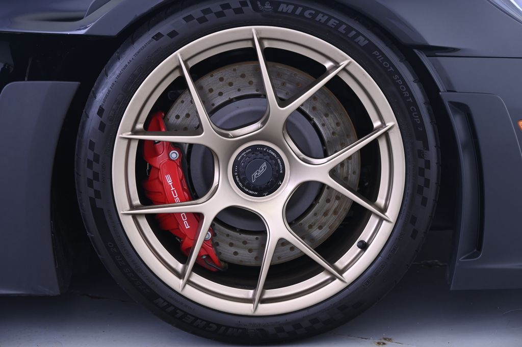 Thumbnail: 2024 Porsche 911 - 14
