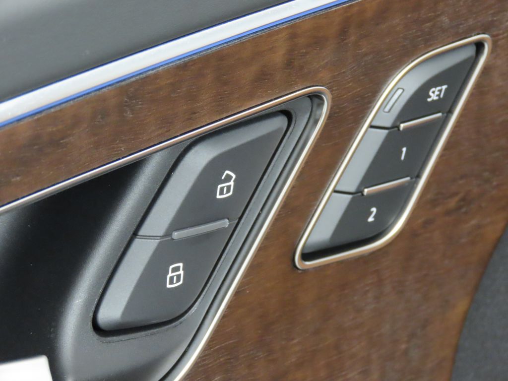 Thumbnail: 2026 Audi Q8 - 29