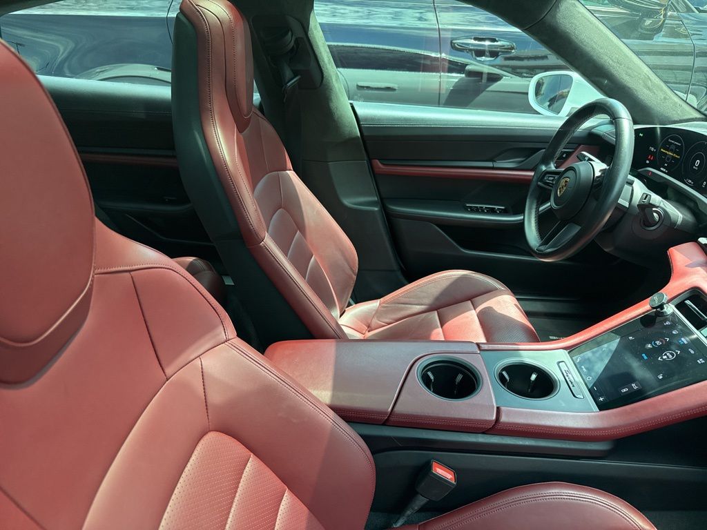 Thumbnail: 2020 Porsche Taycan - 5