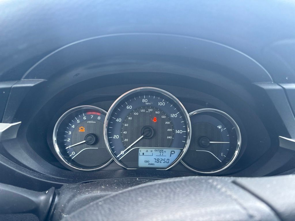 Used 2016 Black Toyota L image 6