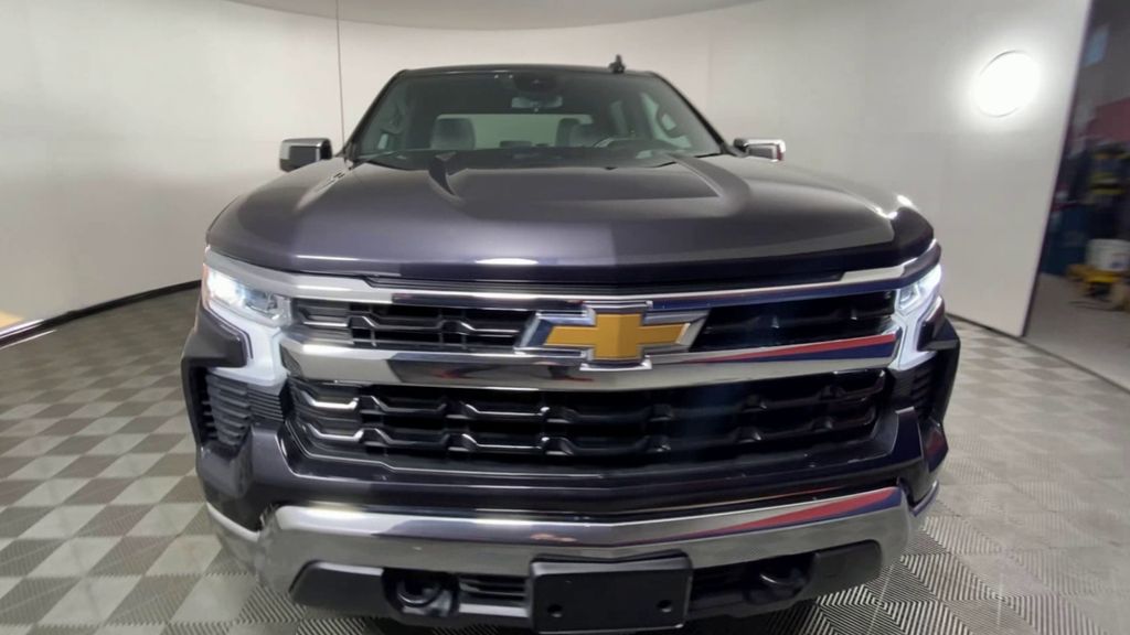 2022 Chevrolet Silverado 1500 LT 3