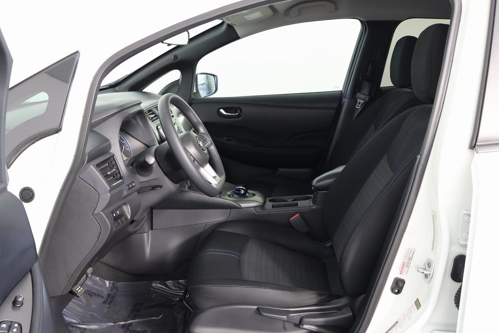 Thumbnail: 2018 Nissan Leaf - 10