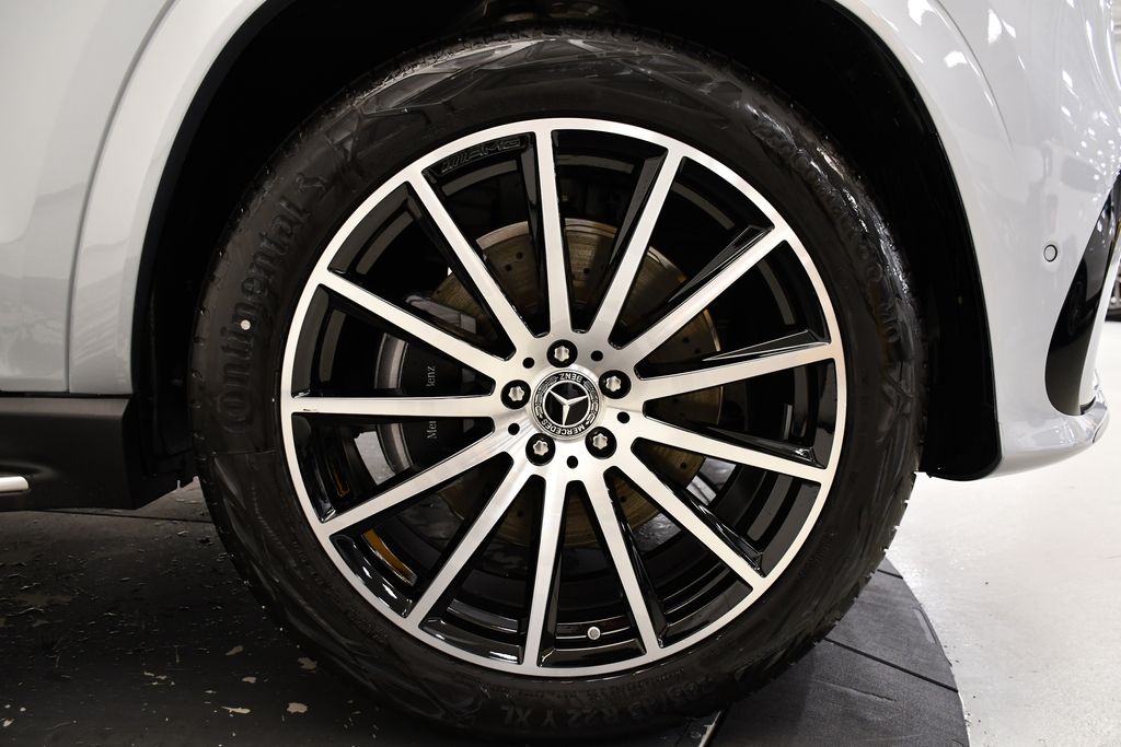 Thumbnail: 2025 Mercedes-Benz GLS - 16