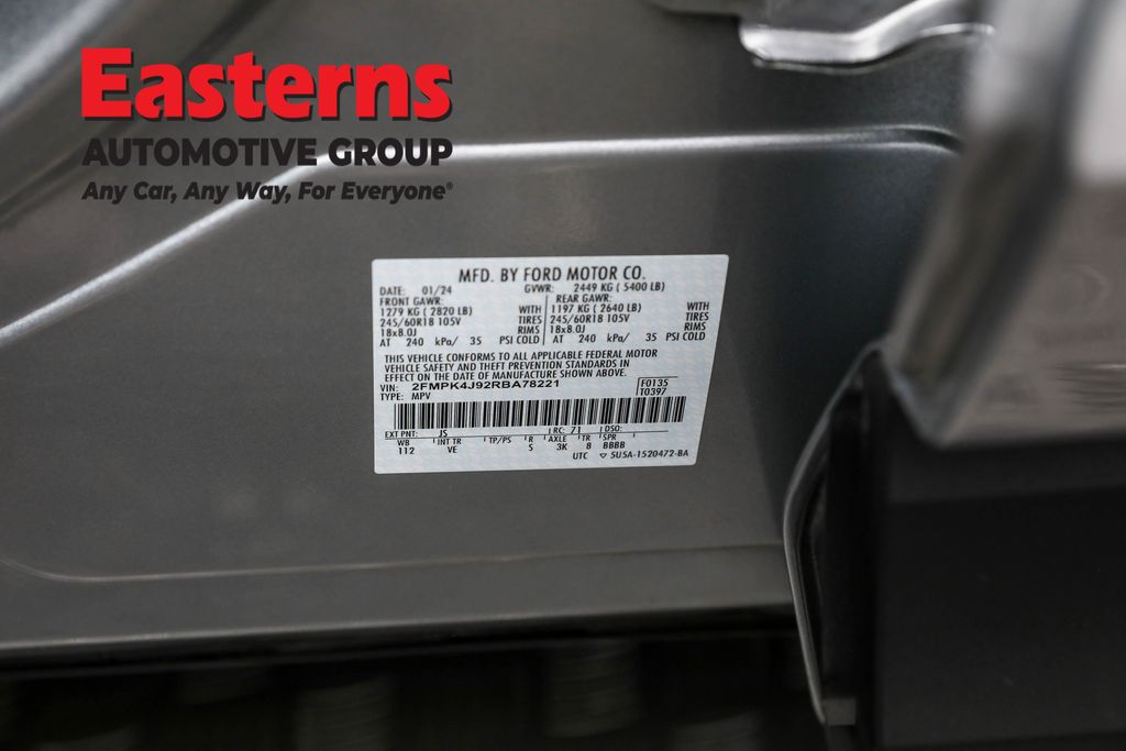 Used 2024 Silver Ford SEL image 34