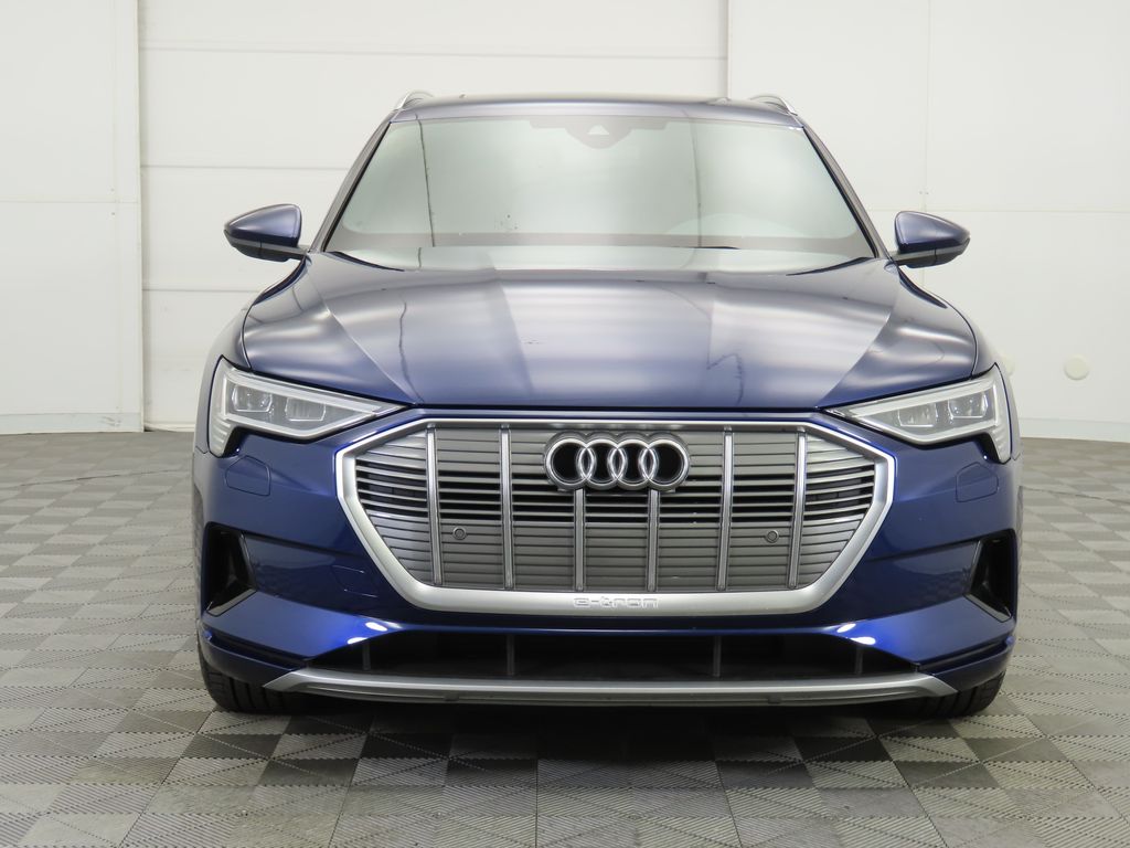 2022 Audi e-tron Premium 2