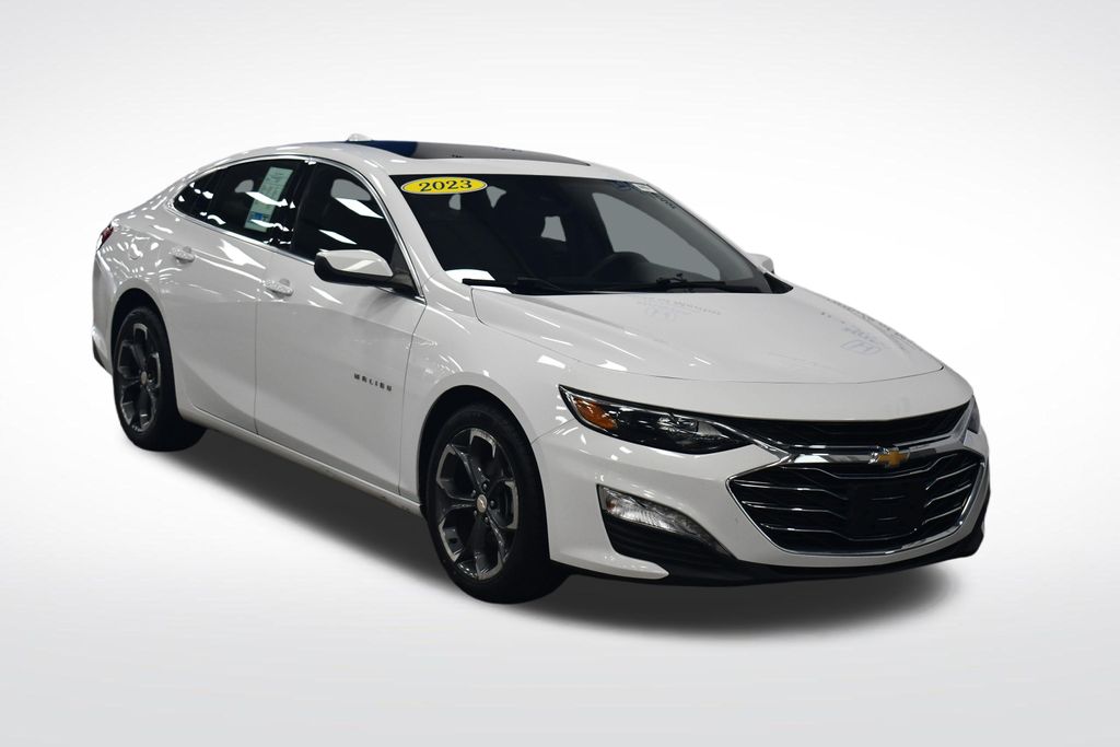 Thumbnail: 2023 Chevrolet Malibu - 9