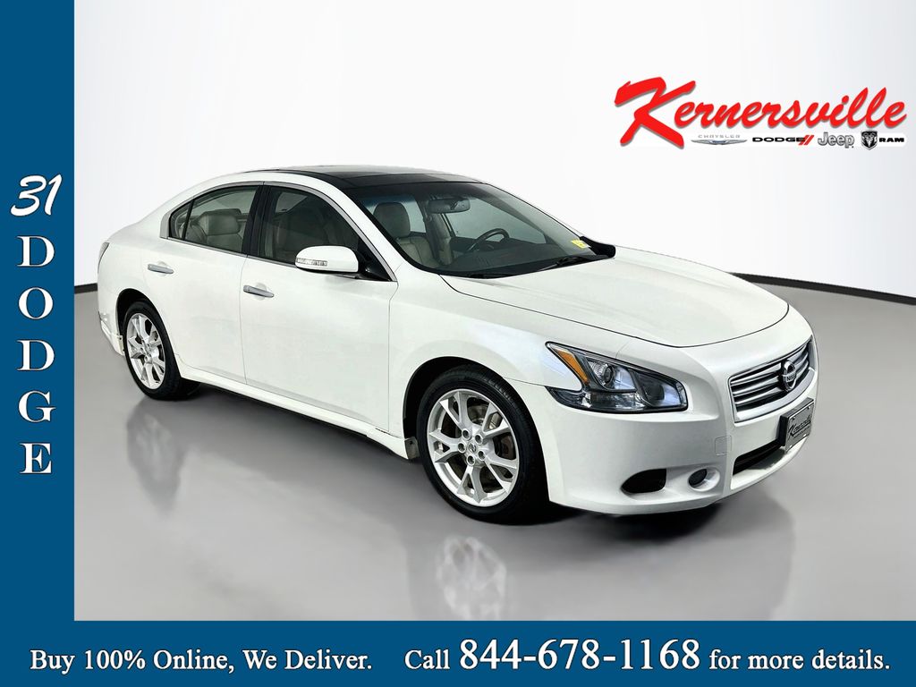  2014 Nissan Maxima SV   