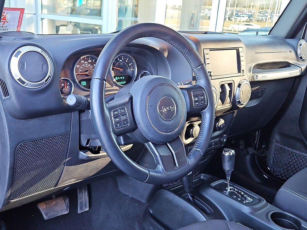 Thumbnail: 2018 Jeep Wrangler - 21