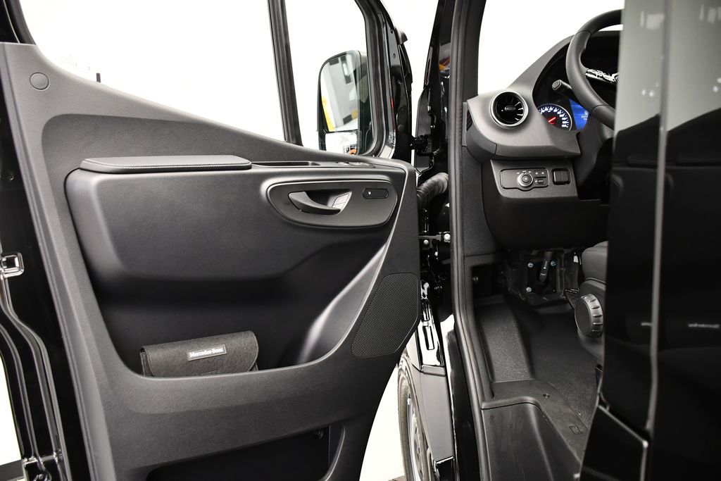 Thumbnail: 2026 Mercedes-Benz Sprinter - 23