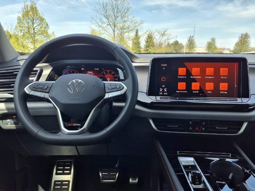 New 2026 Deep Black Pearl Volkswagen Peak Edition image 12