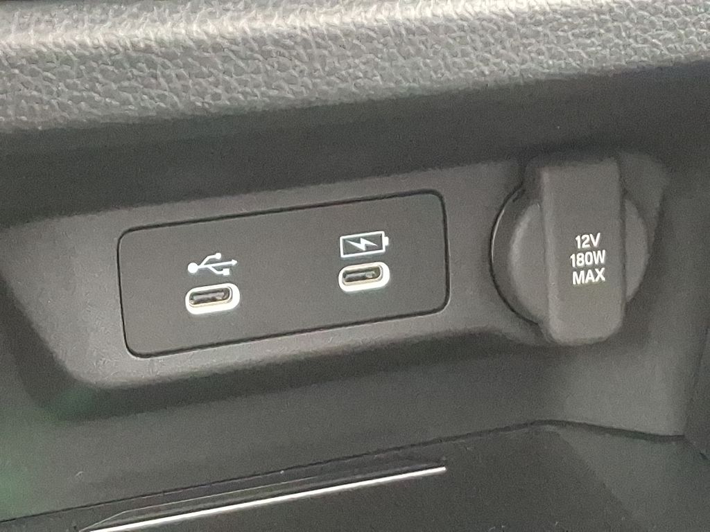 Thumbnail: 2025 Acura ADX - 27