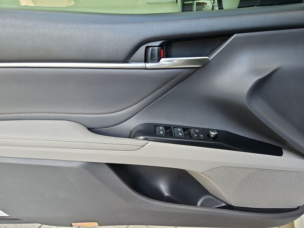 2018 Toyota Camry 28