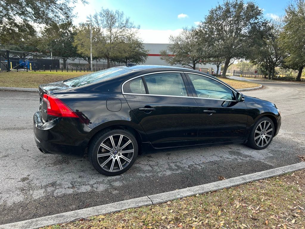 Thumbnail: 2016 Volvo S60 - 5