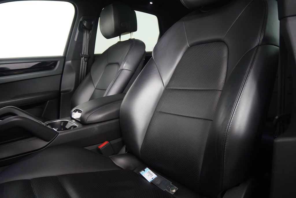 2019 Porsche Cayenne Base 10