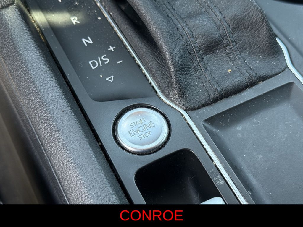 2018 Volkswagen Atlas 3.6L V6 SE Silver at Community Honda