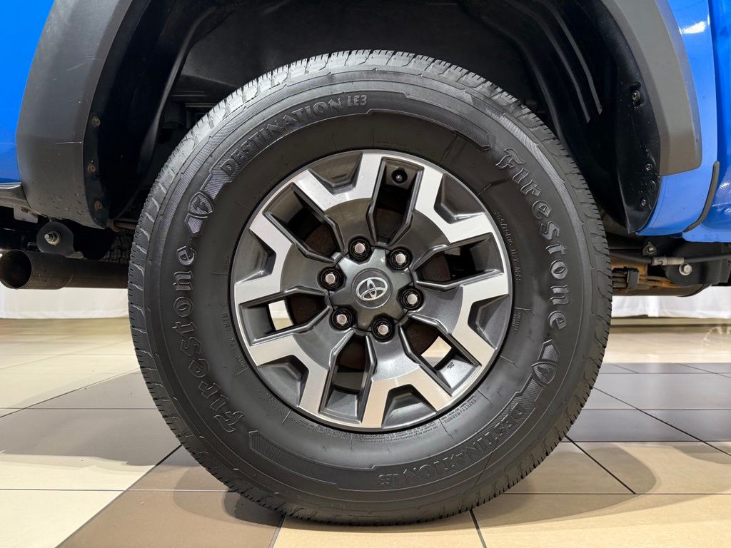 Thumbnail: 2021 Toyota Tacoma - 9