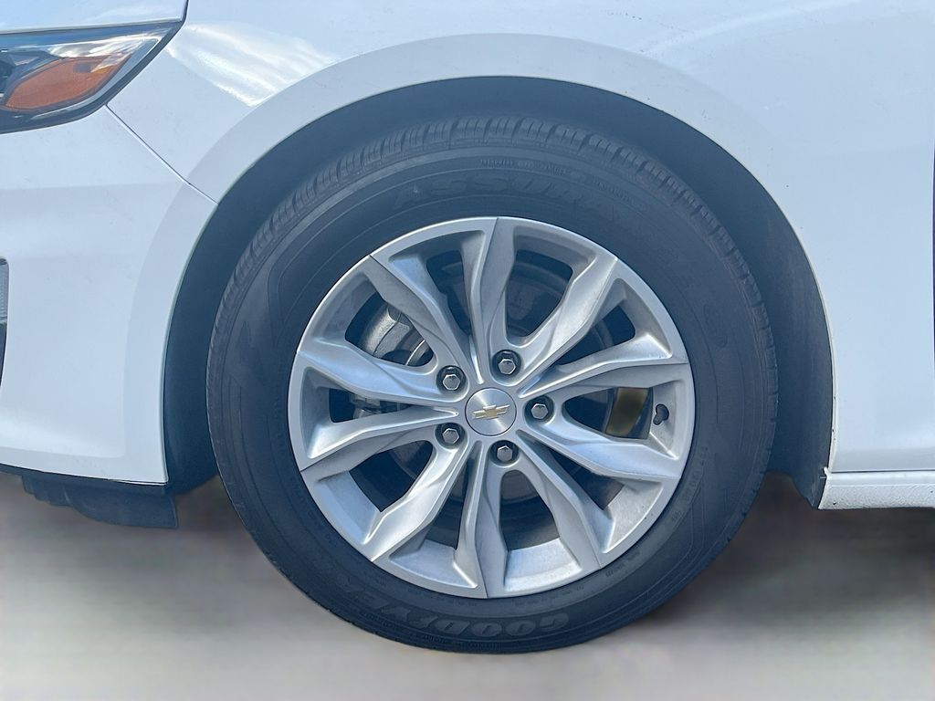 Used 2024 White Chevrolet LT image 28
