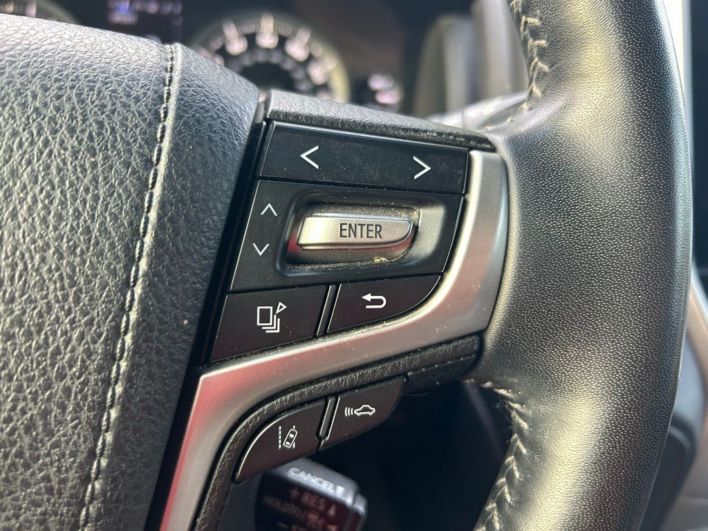 Thumbnail: 2019 Toyota Land Cruiser - 23