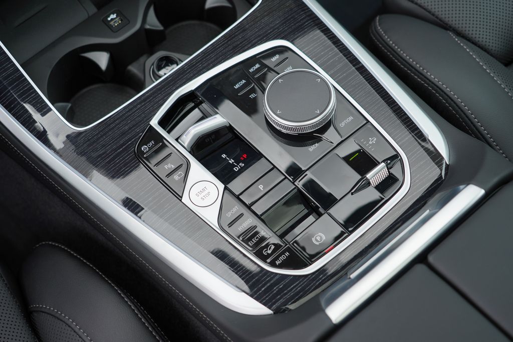 Thumbnail: 2026 BMW X5 - 18
