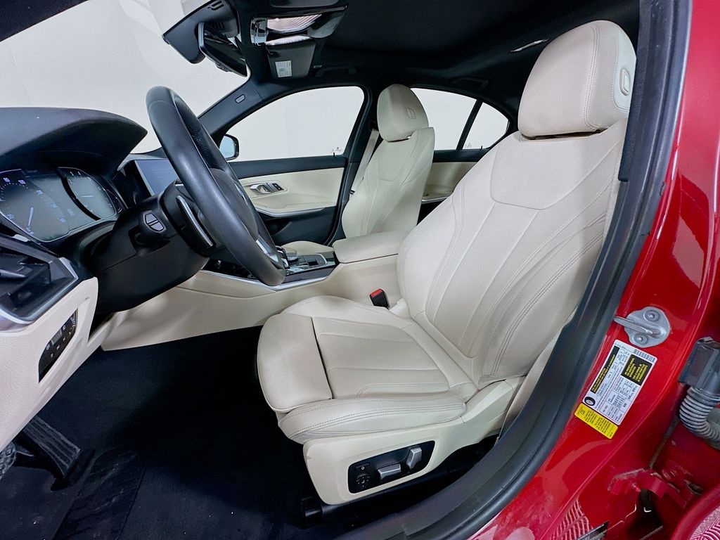 Thumbnail: 2021 BMW 3 Series - 21