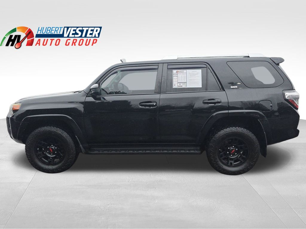 2017 Toyota 4Runner SR5's photo