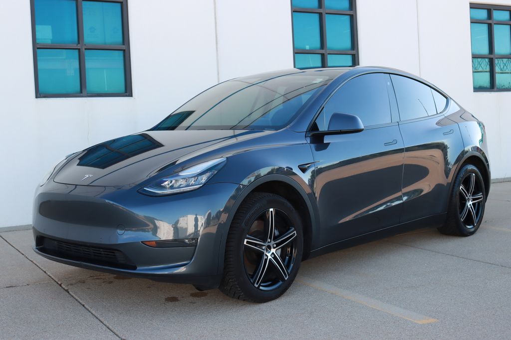 2020 Tesla Model Y Long Range Dual Motor All-Wheel Drive's photo