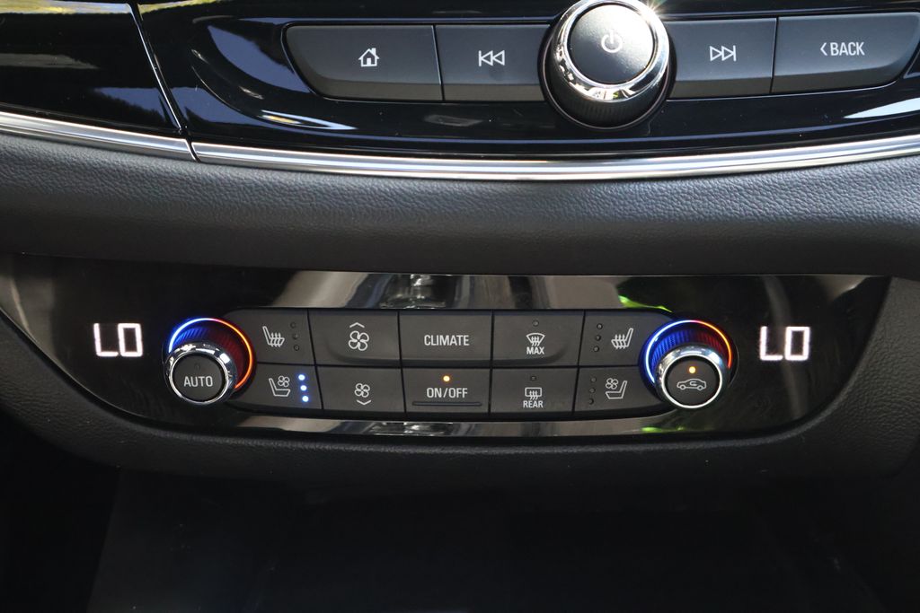 Thumbnail: 2024 Buick Enclave - 21