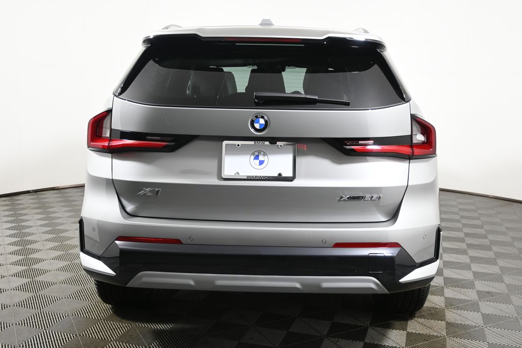 Thumbnail: 2026 BMW X1 - 6