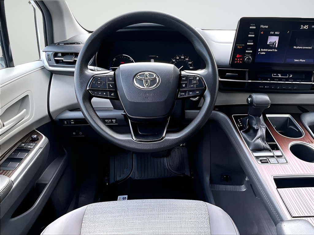 Used 2023 Toyota Sienna LE 4D Passenger Van