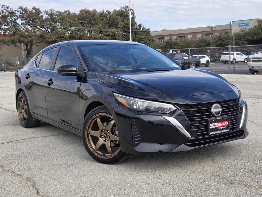 2025 Nissan Sentra SV FWD