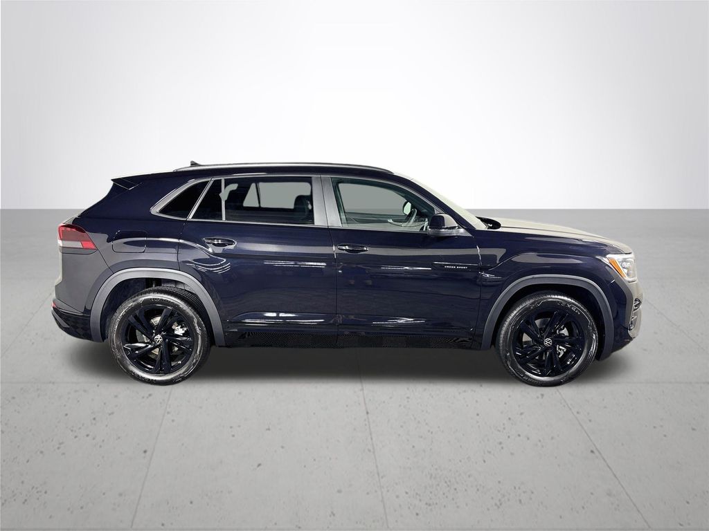 2026 Volkswagen Atlas Cross Sport 2.0T SEL R-Line Black