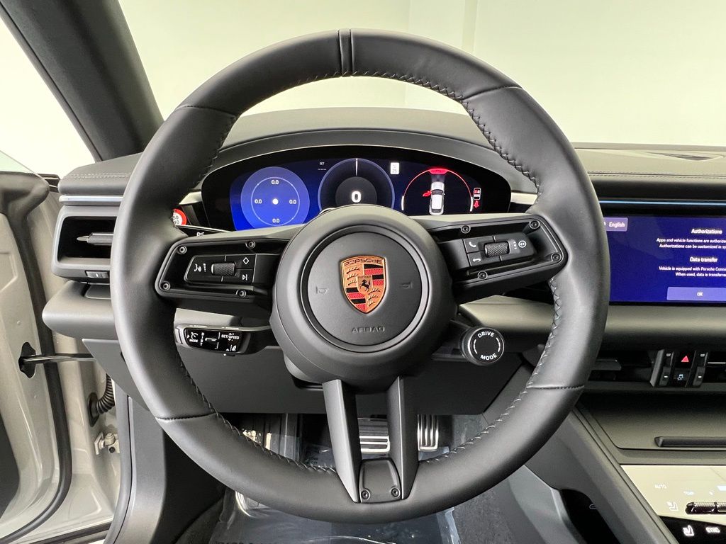 Thumbnail: 2026 Porsche Macan - 7