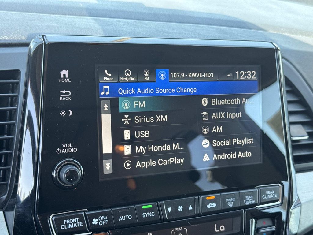 Used 2018 Honda Odyssey Touring 4D Passenger Van