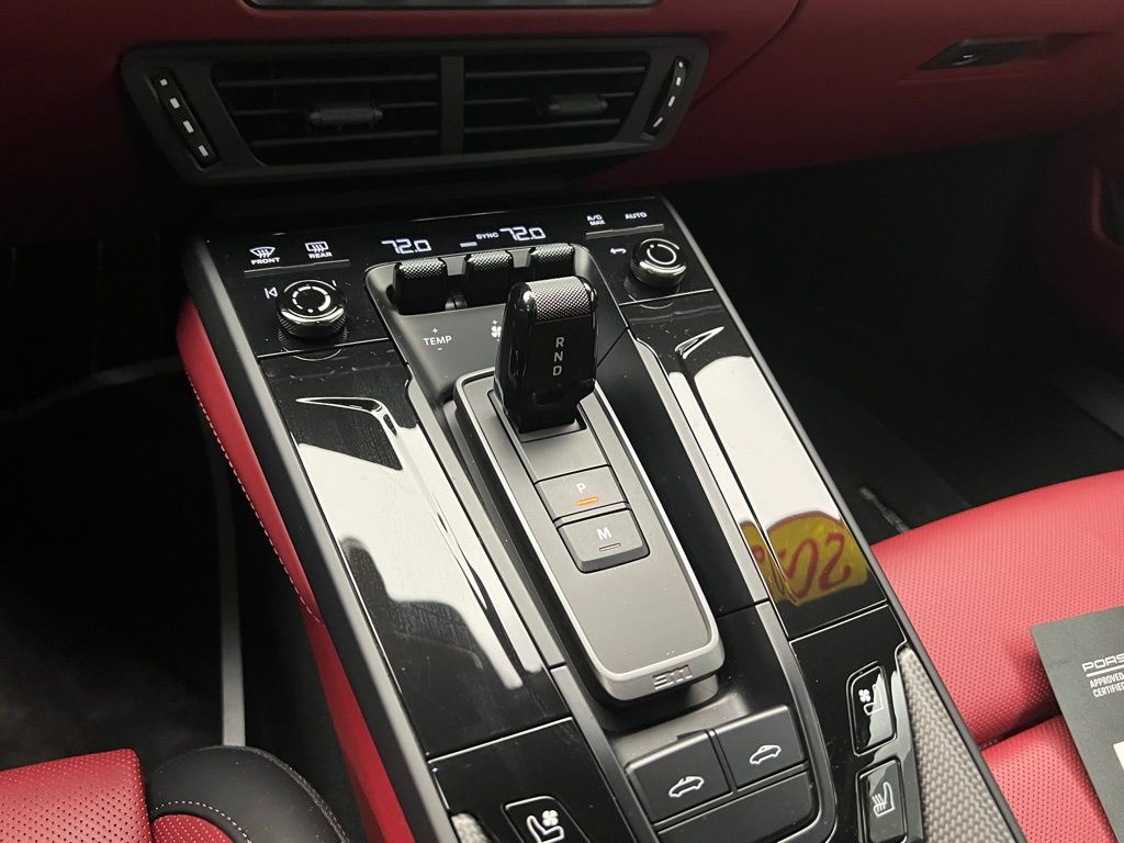 Thumbnail: 2025 Porsche 911 - 11