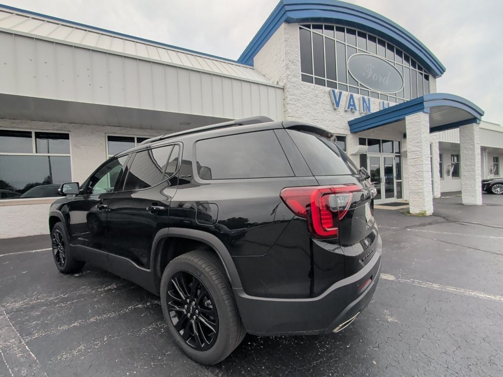 Used 2022 Ebony Twilight Metallic GMC SLE image 3