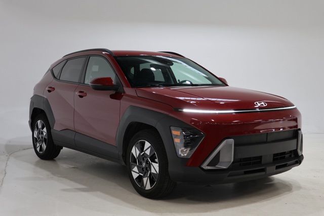 Ultimate Red Metallic 2025 Hyundai Kona SEL FWD SUV / Crossover Front-Wheel Drive Continuously Variable Transmission