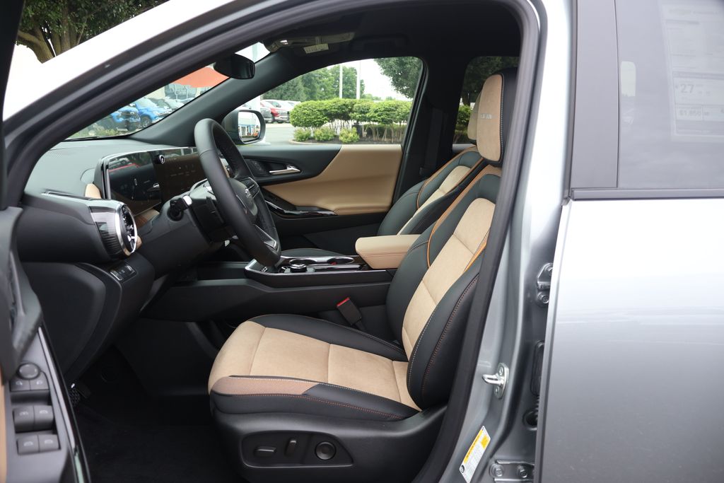 Thumbnail: 2026 Chevrolet Equinox - 14