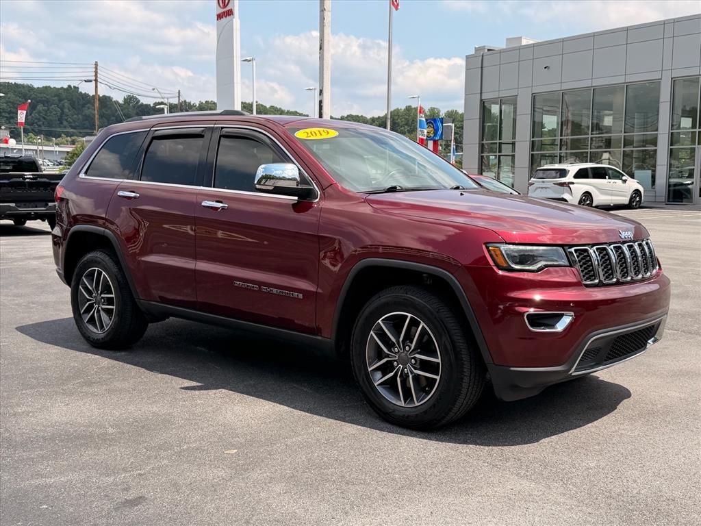 Velvet Red Pearlcoat 2019 Jeep Grand Cherokee SUV / Crossover Four-Wheel Drive 8-Speed Automatic
