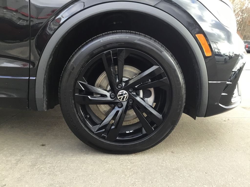 Thumbnail: 2024 Volkswagen Tiguan - 12