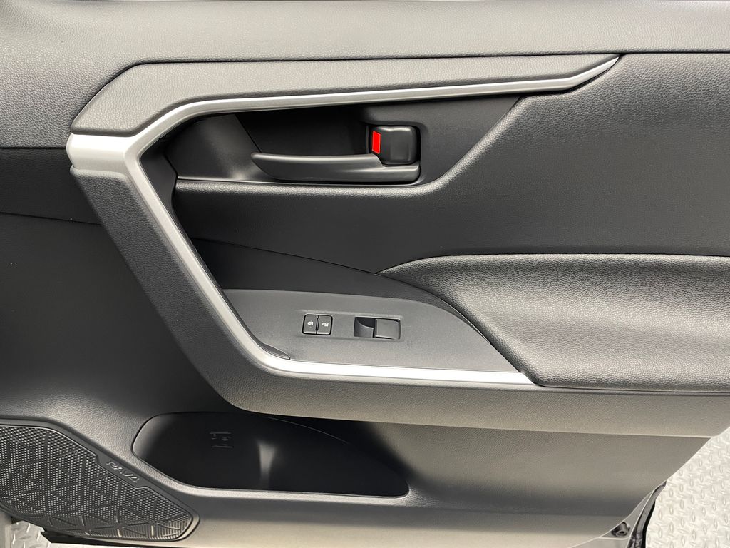 Thumbnail: 2025 Toyota RAV4 - 14