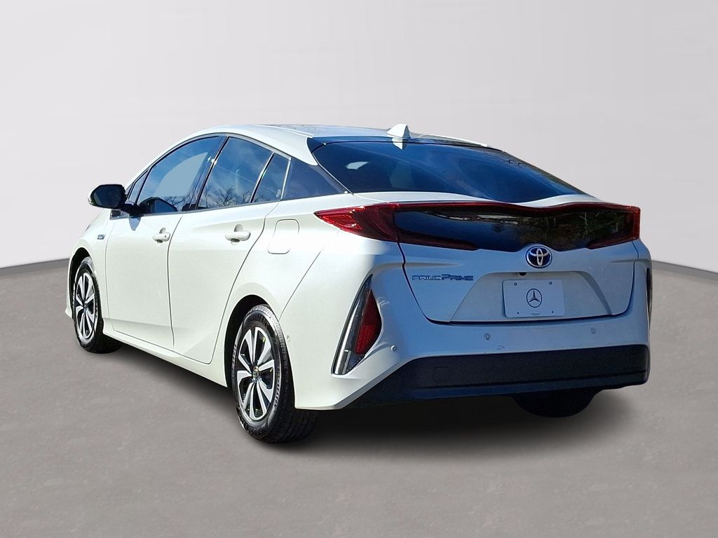 2017 Toyota Prius Prime Advanced 6