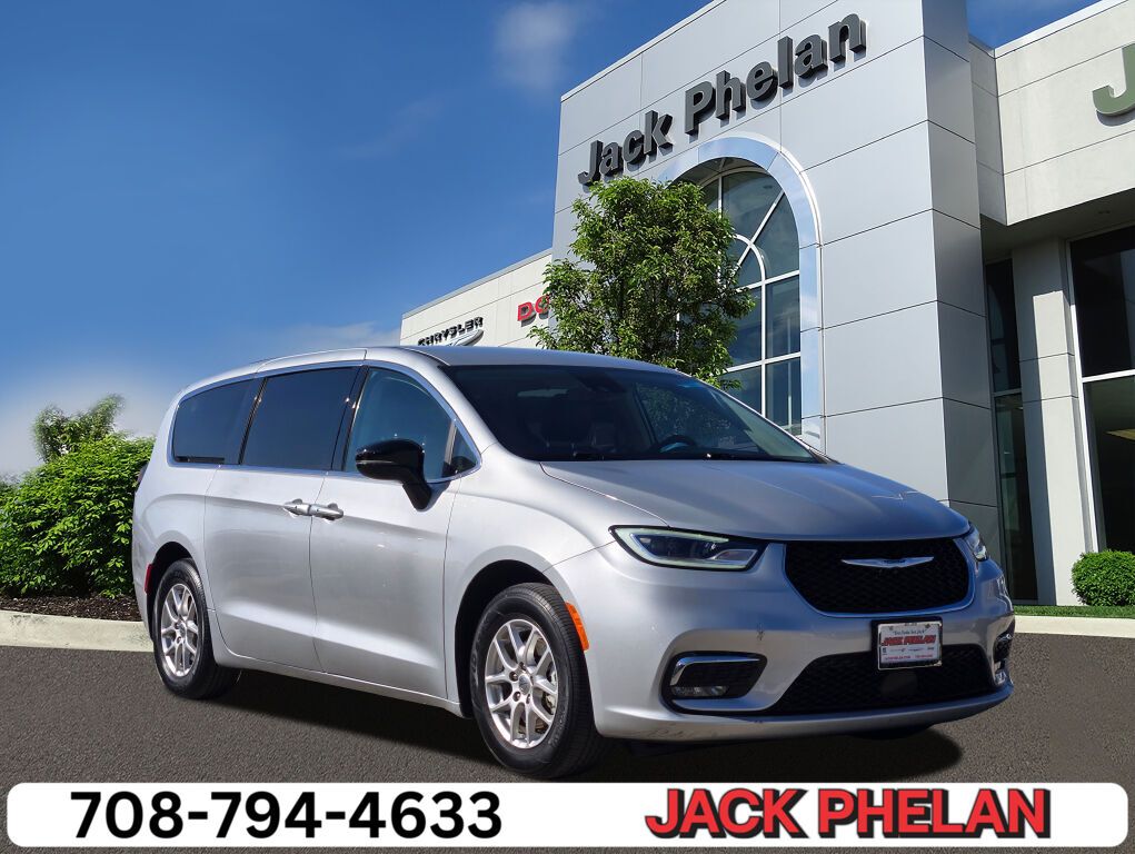 2024 Chrysler Pacifica Touring L FWD