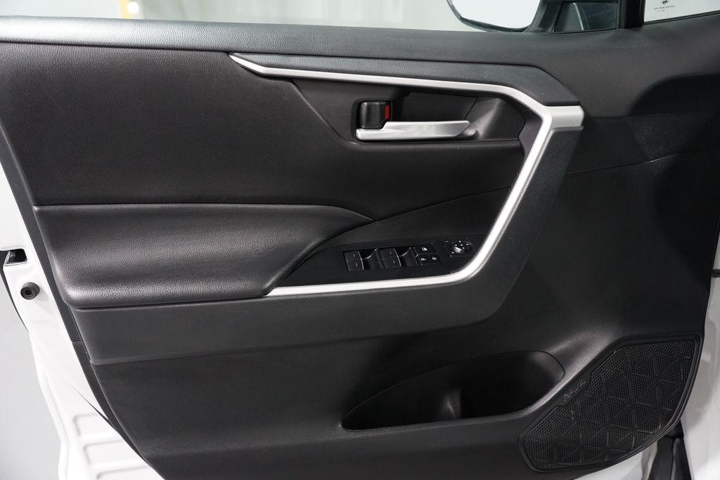 Thumbnail: 2024 Toyota RAV4 - 30