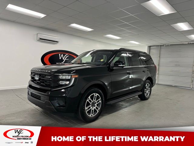 Black Metallic 2025 Ford Expedition SUV / Crossover 4X2 Automatic