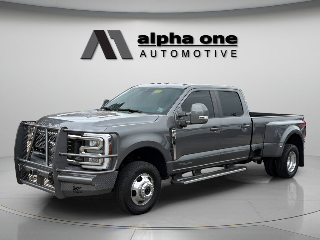 Carbonized Gray Metallic 2025 Ford F-350 Super Duty Pickup Truck Four-Wheel Drive Automatic