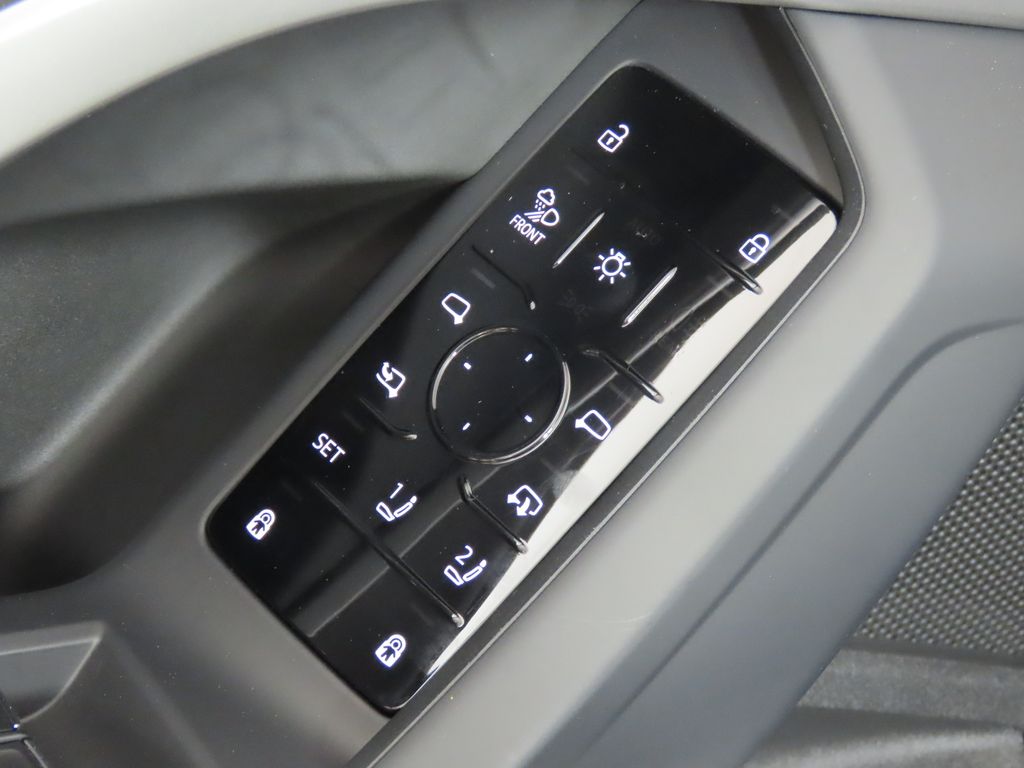 Thumbnail: 2025 Audi Q5 - 27