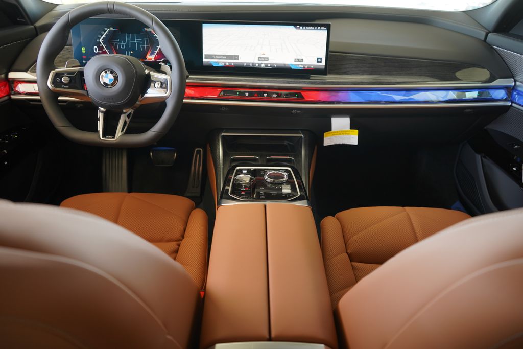 Thumbnail: 2026 BMW 7 Series - 14