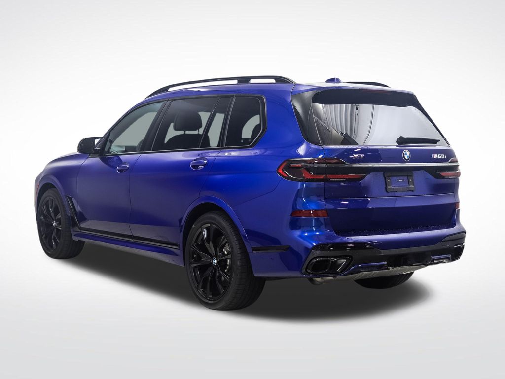 Thumbnail: 2024 BMW X7 - 3